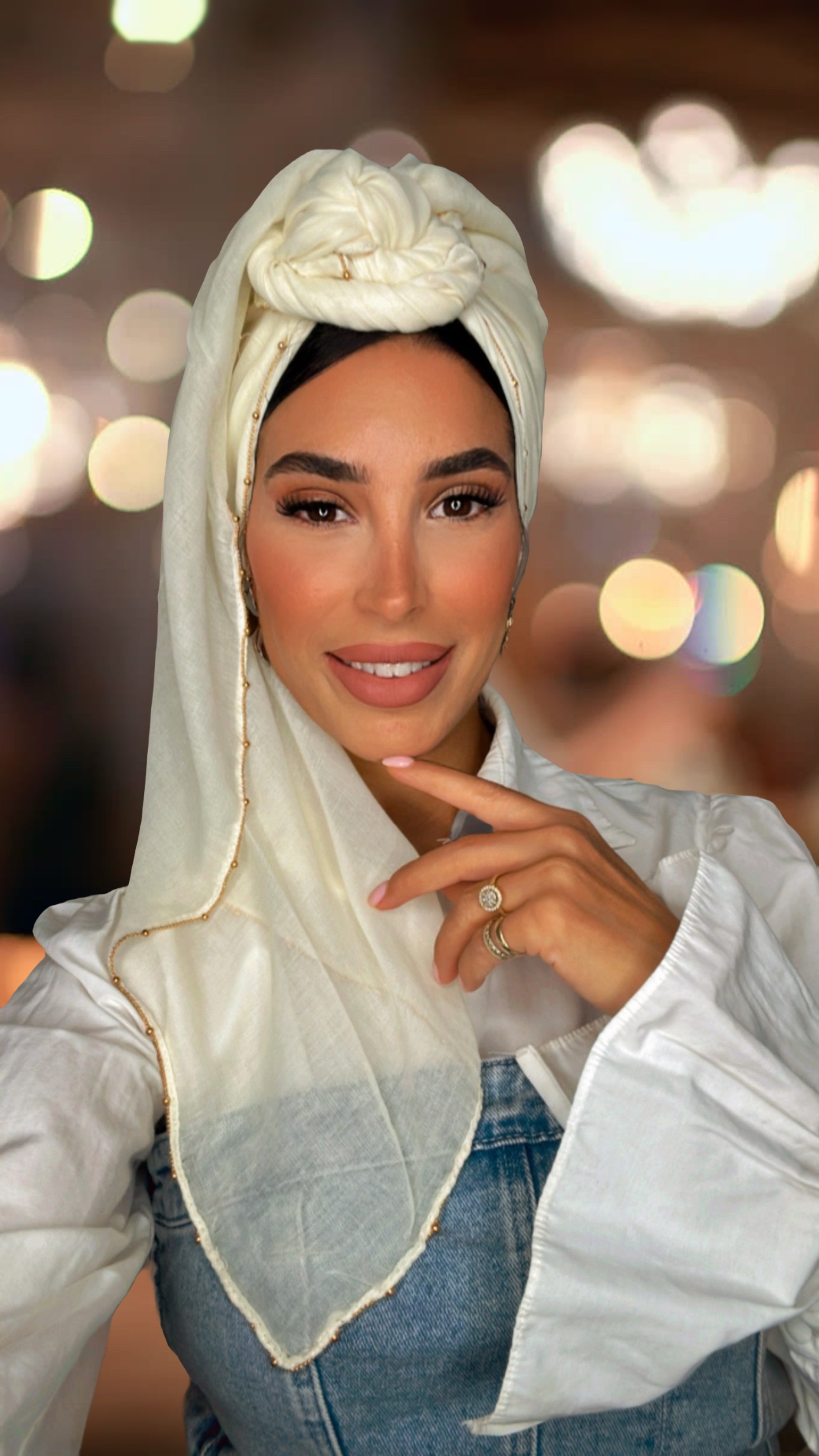 {"eId":"2590846144383706","CameraPosition":2} מטפחת שרשרת שמנת – תמונה 1