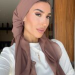 דגם תלתל מרובע צבע קפה