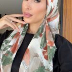 פרחי לוטם ירוק מרובע